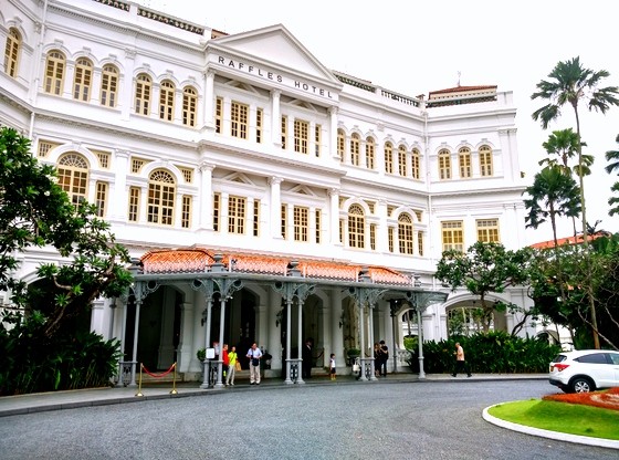 raffles singapore review iconic hotel