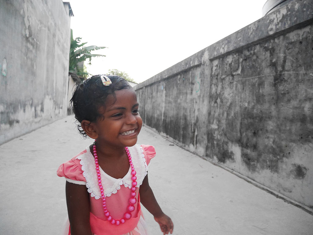 Smiling girl, Gaafaru, Maldives